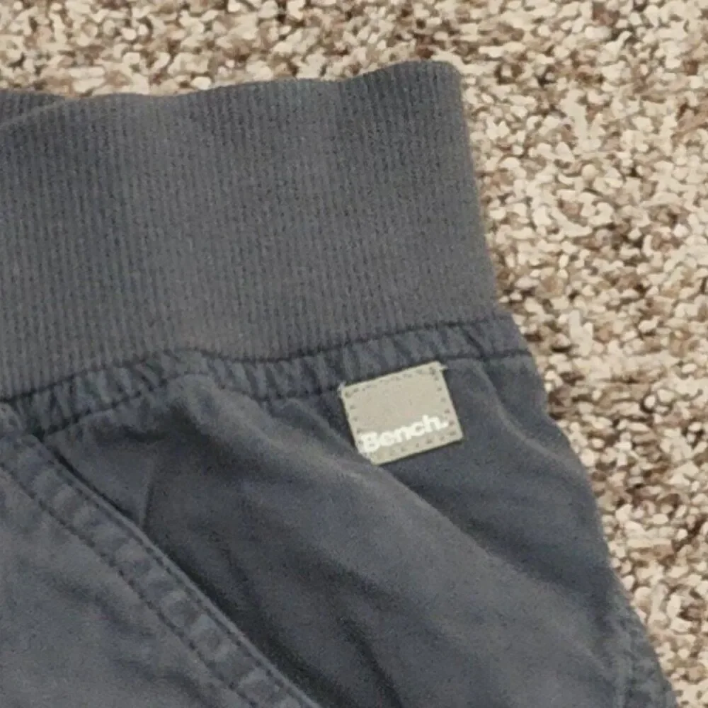 Bench Trunks Men's Gray Elastic Waist Logo Shorts Pockets NWT